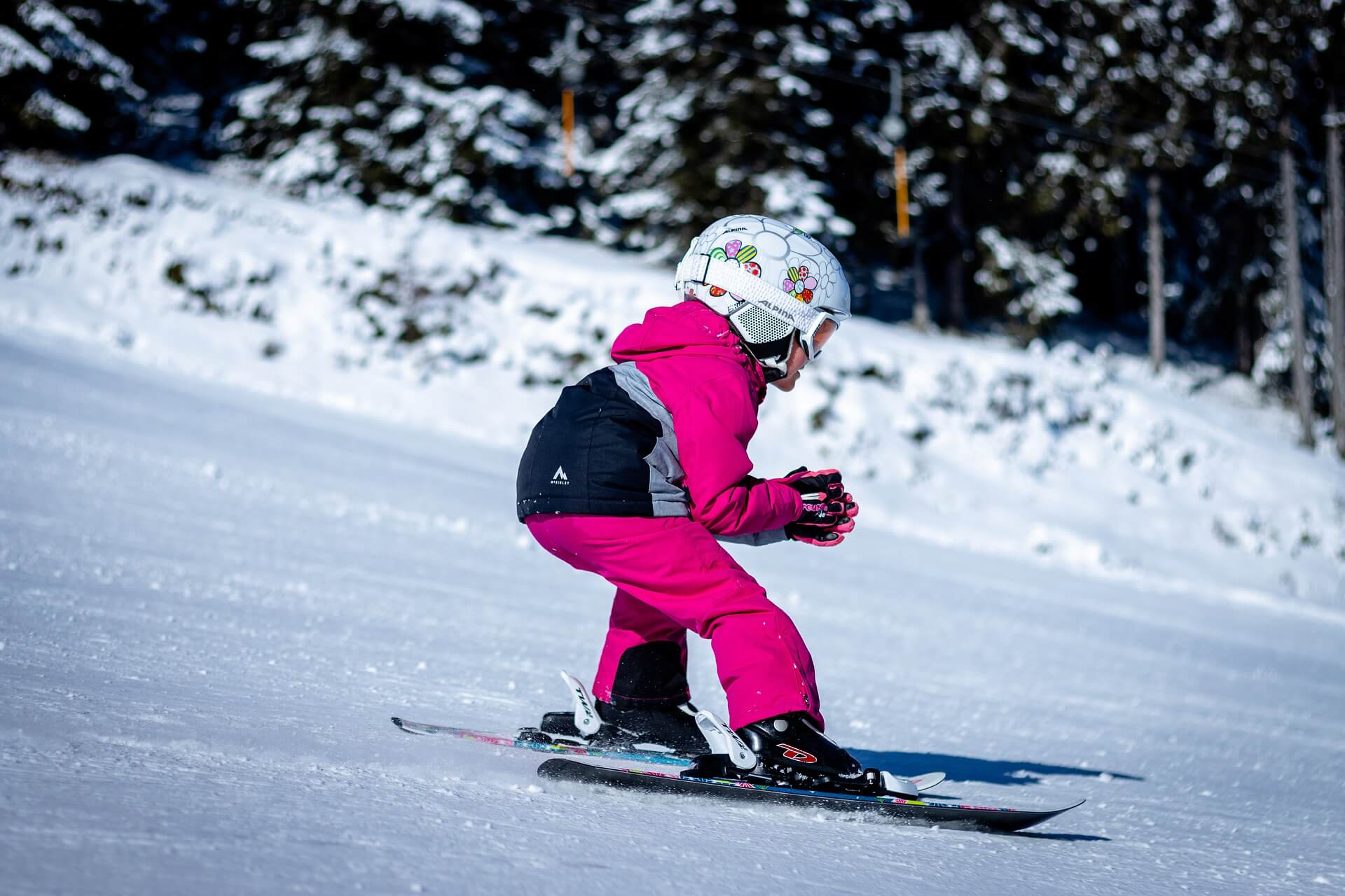 skiing-ge95c2ce48_1920